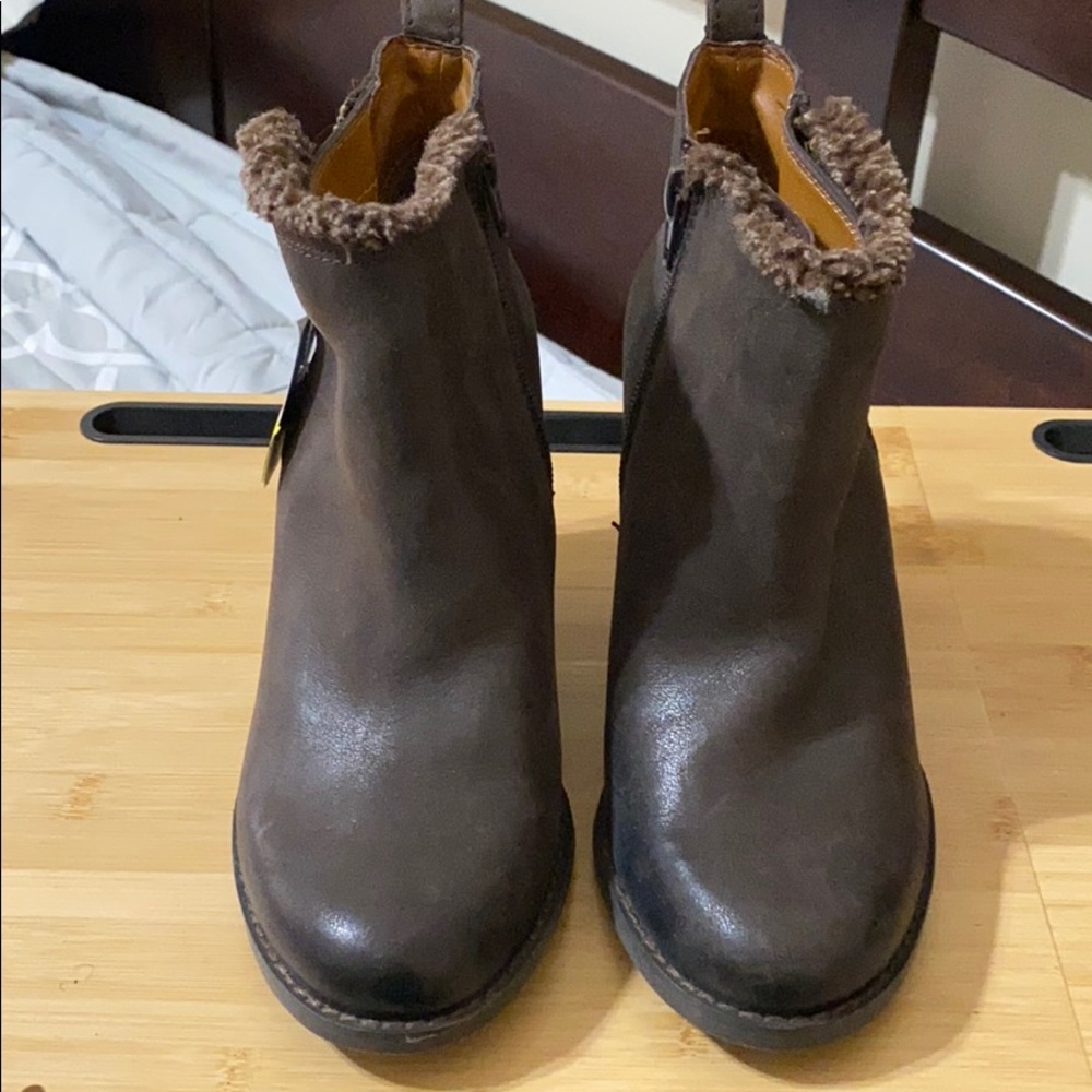 Brown bootie